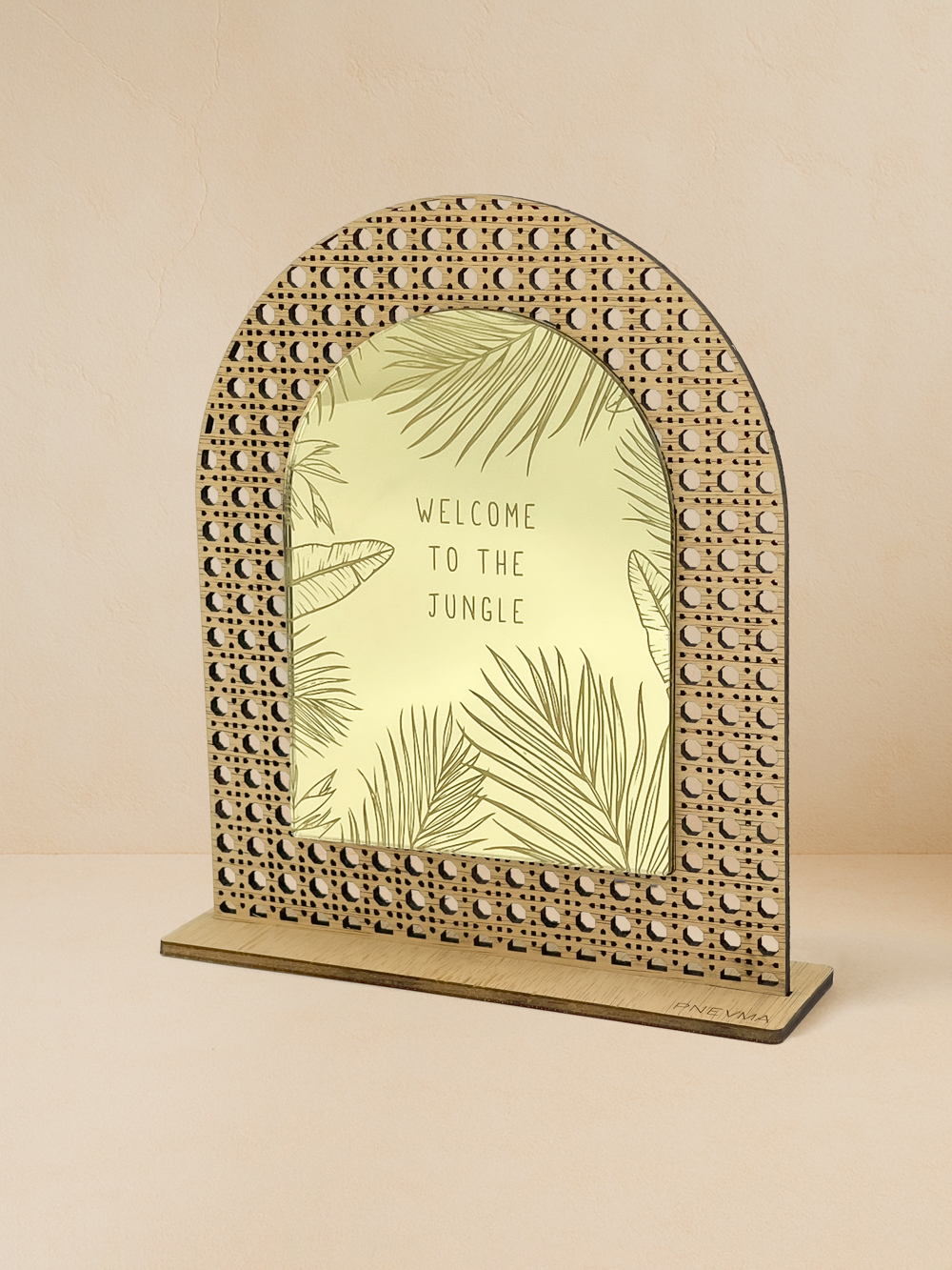 Ξύλινο επιτραπέζιο διακοσμητικό με μοτίβο rattan και καθρέπτη, χαραγμένο «Welcome to the Jungle»