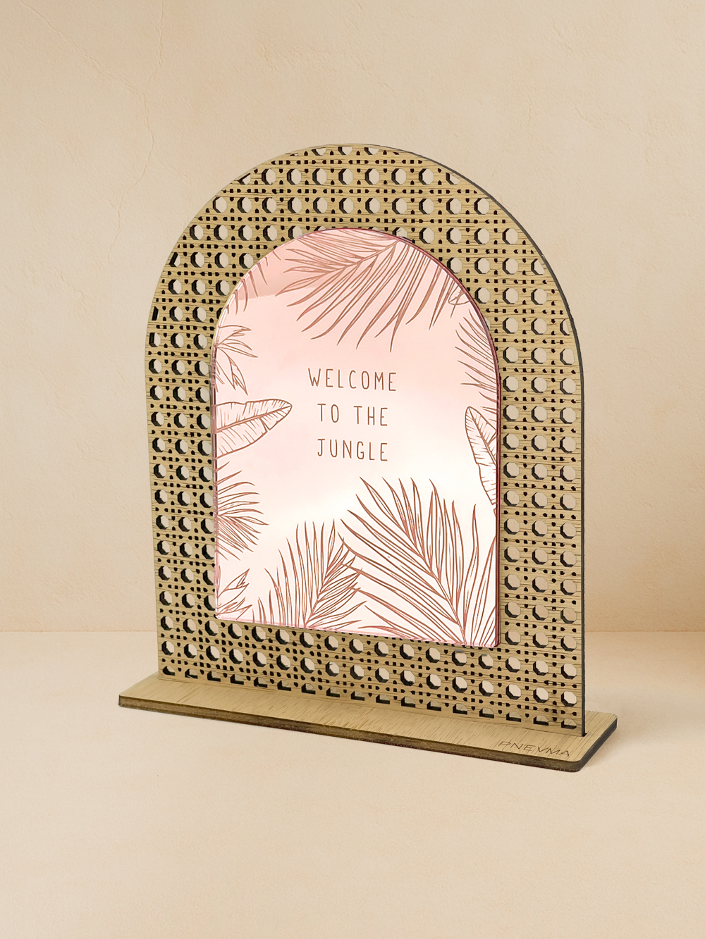 Ξύλινο επιτραπέζιο διακοσμητικό με μοτίβο rattan και καθρέπτη, χαραγμένο «Welcome to the Jungle»
