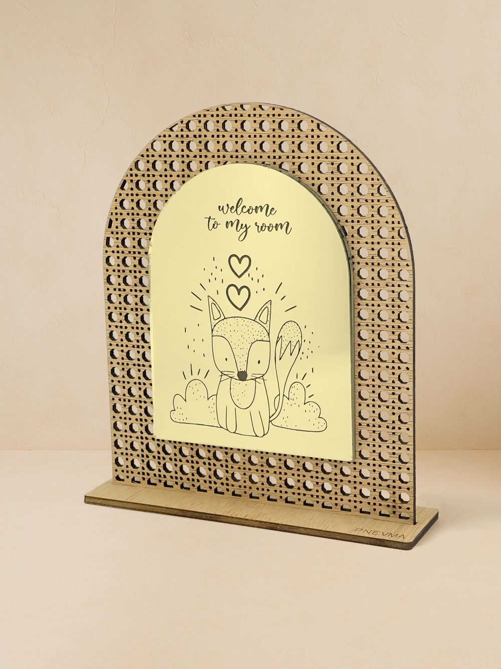 Ξύλινο επιτραπέζιο διακοσμητικό με μοτίβο rattan και καθρέπτη χρυσού,ασημένιου ή ροζ χρυσού χρώματος και αλεπουδάκι με καρδιές, πράσινους θάμνους και μήνυμα «welcome to my room».