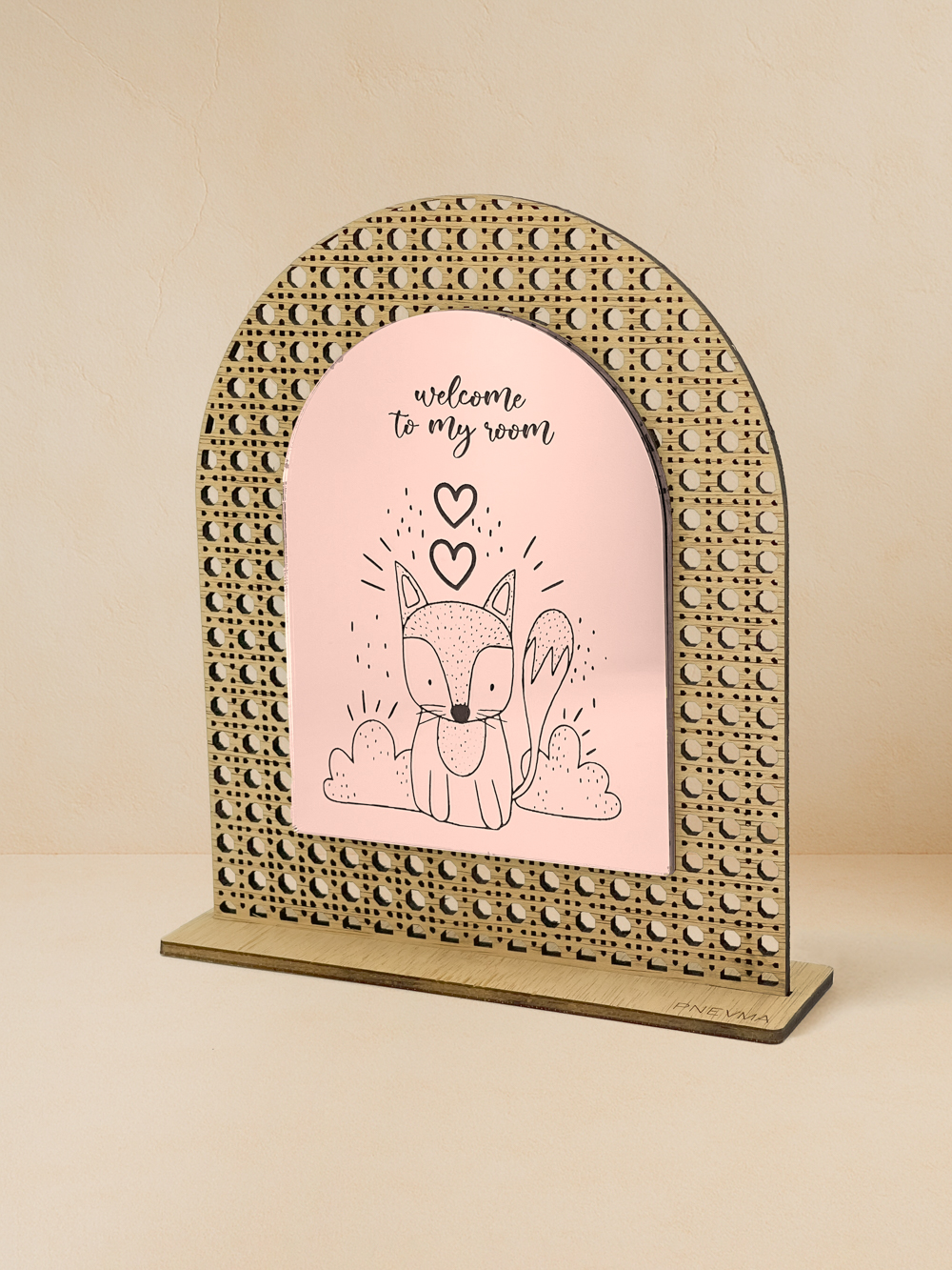 Ξύλινο επιτραπέζιο διακοσμητικό με μοτίβο rattan και καθρέπτη χρυσού,ασημένιου ή ροζ χρυσού χρώματος και αλεπουδάκι με καρδιές, πράσινους θάμνους και μήνυμα «welcome to my room».