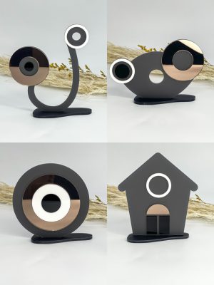 Επιτραπέζιο Μαύρο ακρυλικό γούρι με λευκό μάτι και μπρονζέ λεπτομέρειες με βάση