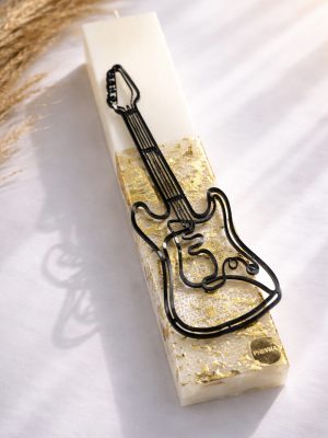 Λευκή λαμπάδα 25x4.5 με χρυσή υφή GoldNet | μαύρο oneline plexiglass σχέδιο κιθάρας | σήμα Pnevma σε χρυσό.