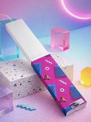 Λευκή λαμπάδα 25x4.5 με εκτύπωση Memphis Splash σε φούξια | γεωμετρικά neon μοτίβα και σύμβολα | σήμα Pnevma σε ασημί.