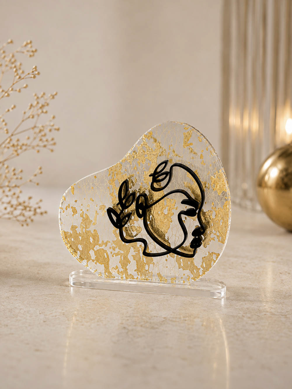 Διακοσμητικό Orion Line Bohemian Βλέμμα με Gold Foil και μαύρο γραμμικό σχέδιο.