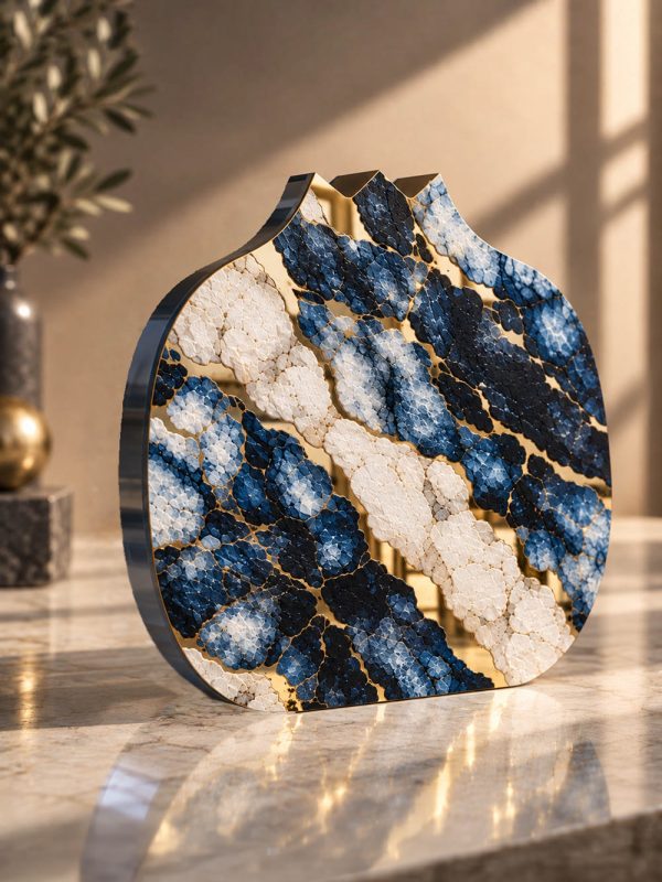 Γούρι ρόδι Vein Slim Azure από plexiglass 8 mm με ανάγλυφο μοτίβο πάνω σε χρυσό καθρέπτη.